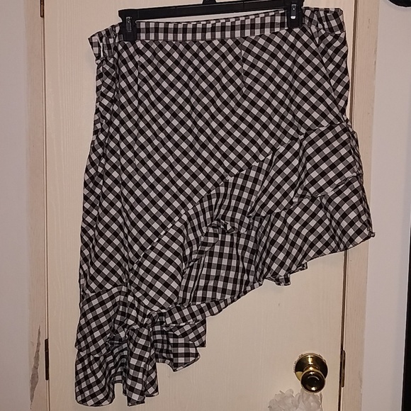 PLAID Ruffle Skirt - Picture 1 of 1
